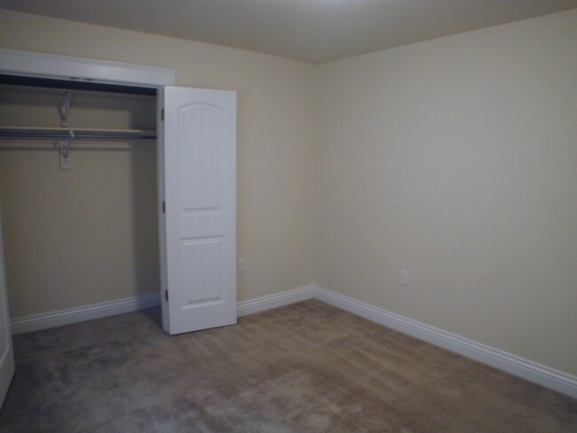 Building Photo - 110 Montalto Dr