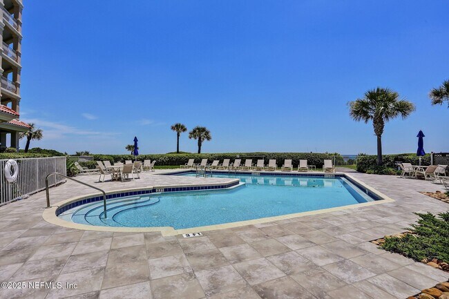 Building Photo - 426 Beachside Pl