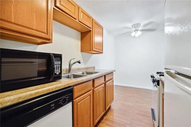 Building Photo - 5315 Minnehaha Ave