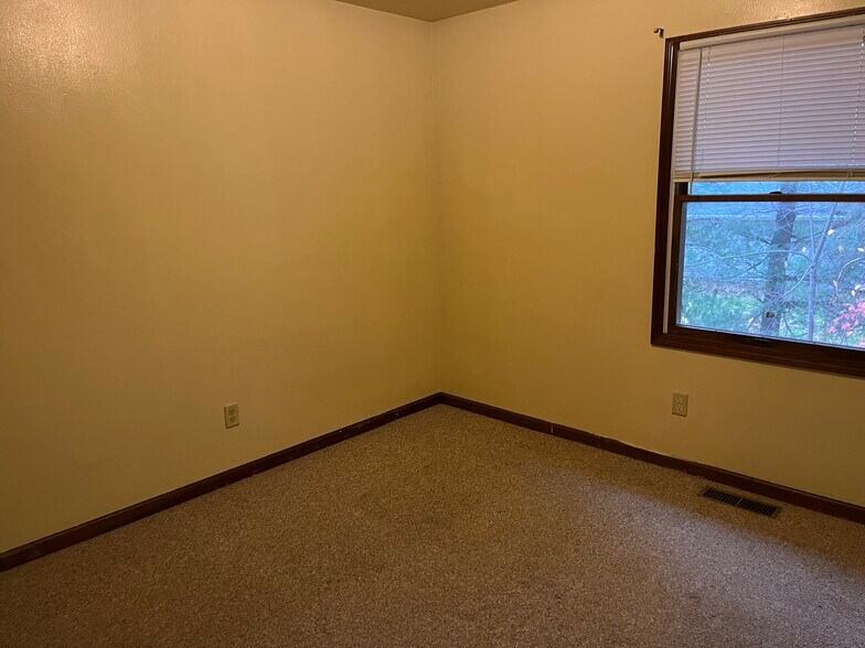 Building Photo - 1829 Manor Haus Ct