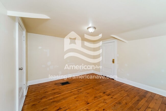Building Photo - 4668 N 41st St