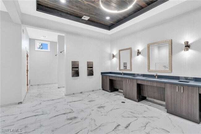 Building Photo - 43000 Greenway Blvd