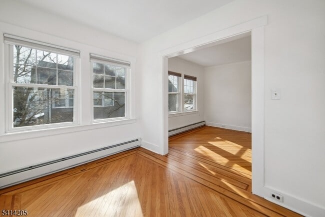 Building Photo - 42 Brookfield Rd