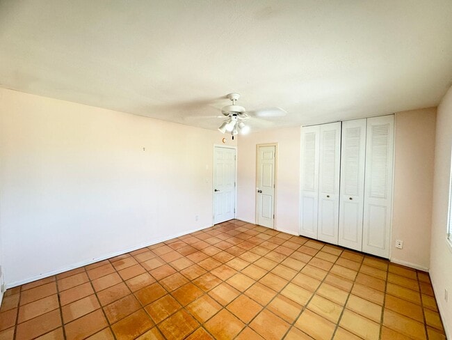 Building Photo - Come soon! 2 Bedroom home