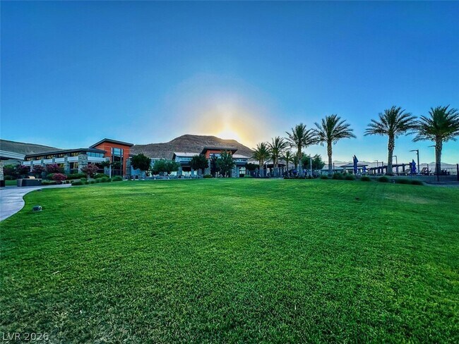 Building Photo - 6714 Desert Crimson St