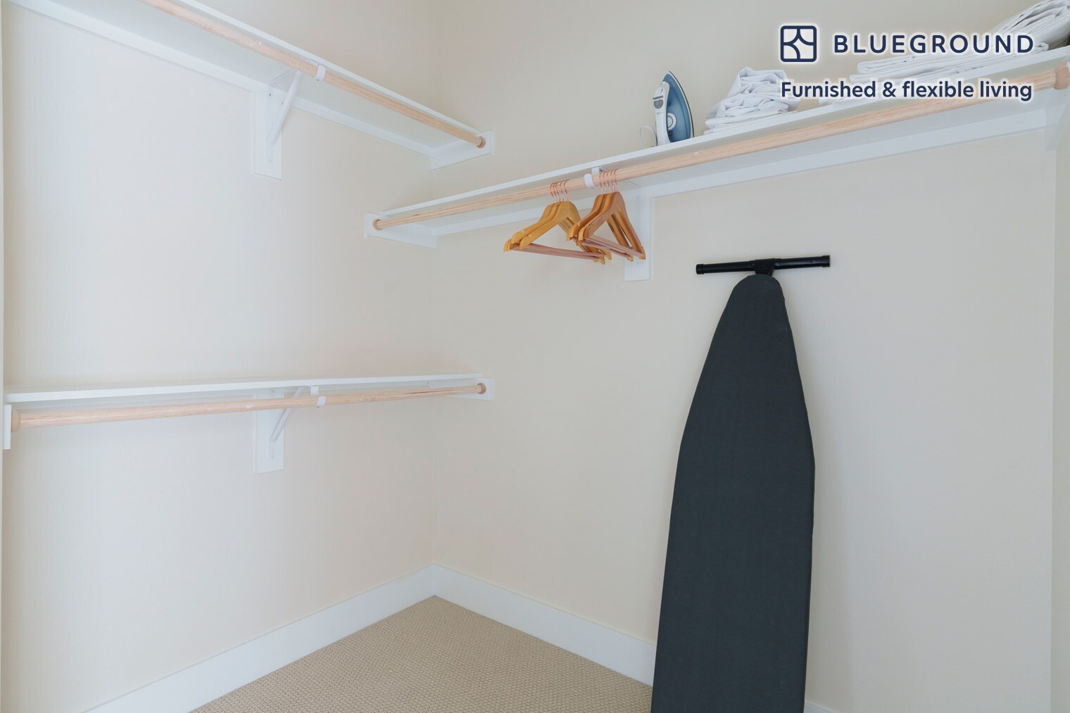 Building Photo - 1501 W Howard Ln