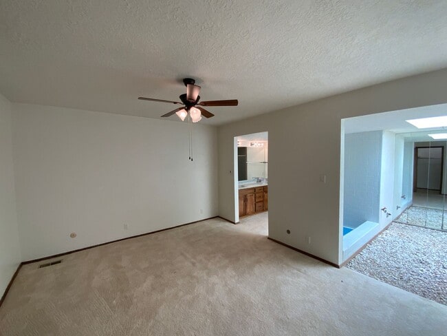 Building Photo - 3 Bedroom Single Story Home Available Near...