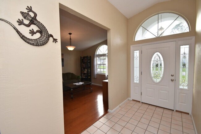 Building Photo - 60 Westover Ln