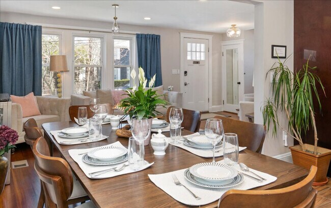 Building Photo - 17 Cedar Terrace