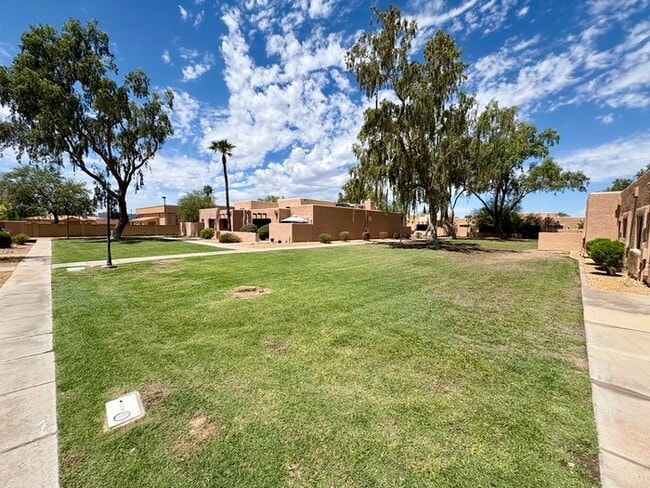 Building Photo - 8940 W Olive Ave