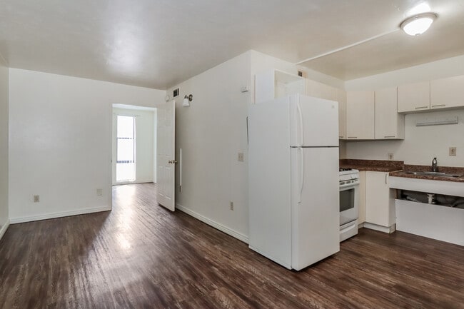 Building Photo - Miramonte Apartments