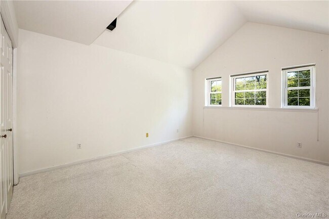 Building Photo - 599 Midland Ave