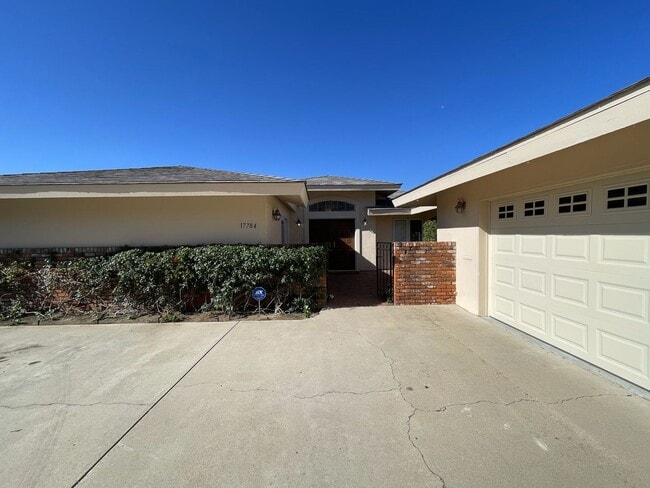 Building Photo - Beautiful Ranch Style House in Rancho Bernardo
