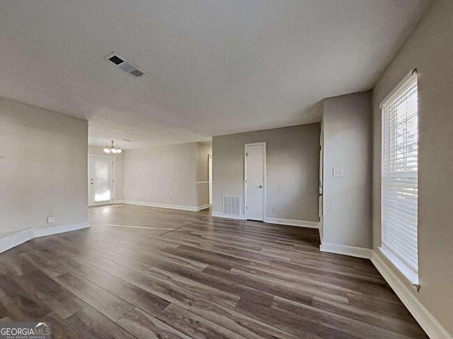 Building Photo - 968 Country Oaks Ct