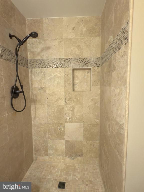 Building Photo - 3945 Wilcoxson Dr