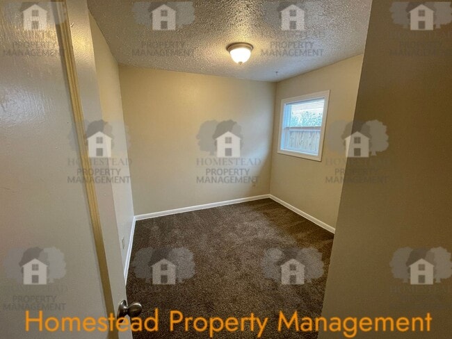 Building Photo - 410