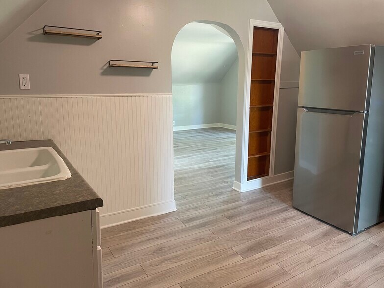 Kitchen&Living Room - 1403 Columbus Ave
