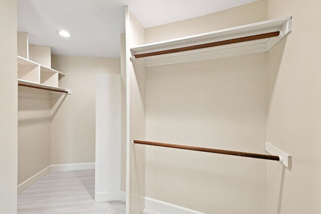 Building Photo - 4421 Carlton Ct
