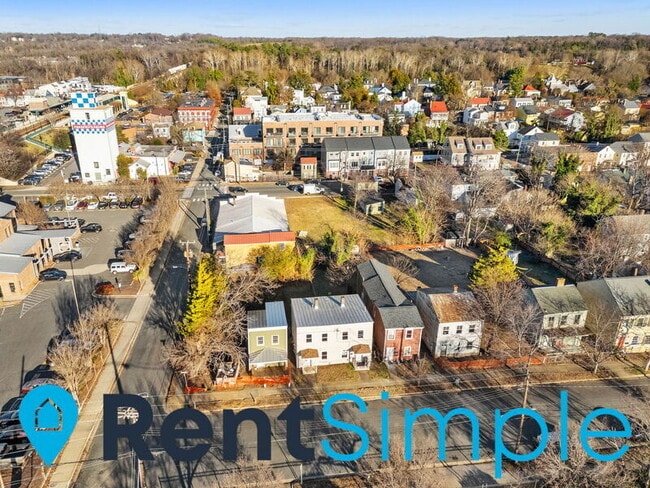 Building Photo - 317 Prince Edward St