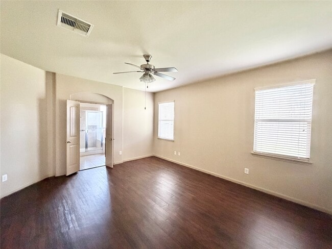Building Photo - 25410 Saddlebrook Champion Way