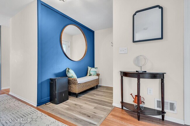 Building Photo - 658 Driftwood Pl