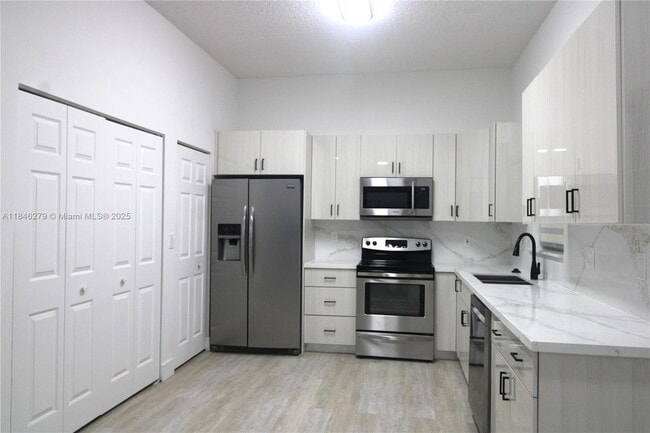 Primary Photo - 16223 Emerald Cove Rd