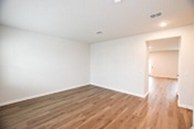 Building Photo - 1046 Laconic Dr