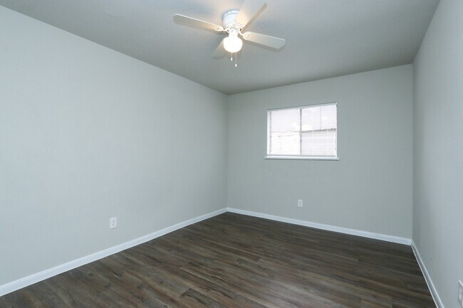Building Photo - 24018 Reagon Canyon Dr