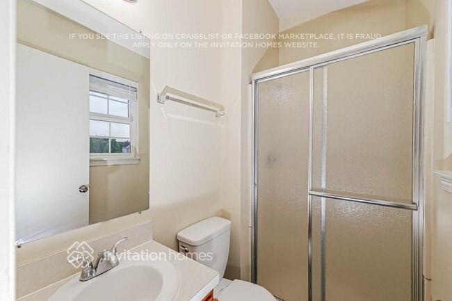 Building Photo - 6801 Desert Dr