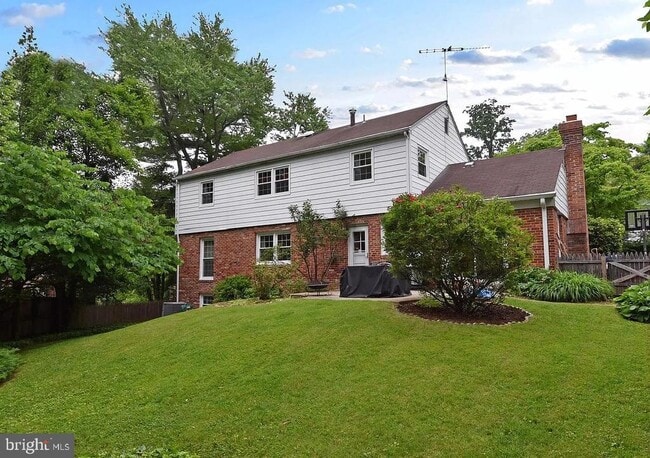 Building Photo - 7525 Cayuga Ave