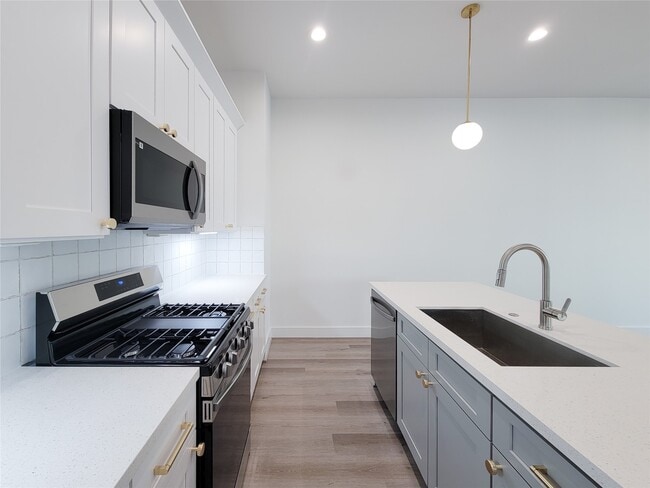 Building Photo - 7703 Earl Rudder Wy