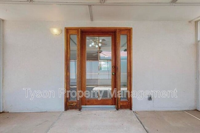 Building Photo - 2102 Anthony Pl SW