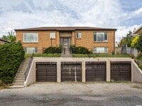 Building Photo - 615 Grand St E