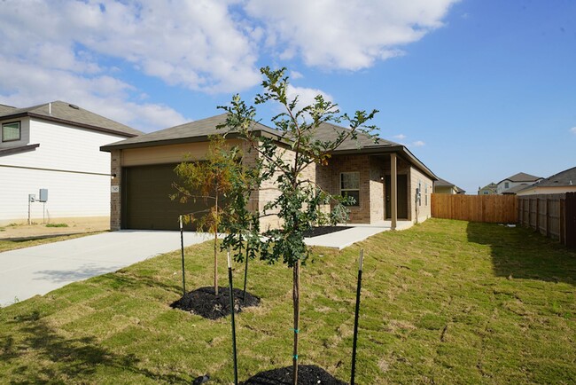 Building Photo - Lovely Home For Rent in New Braunfels, TX!...