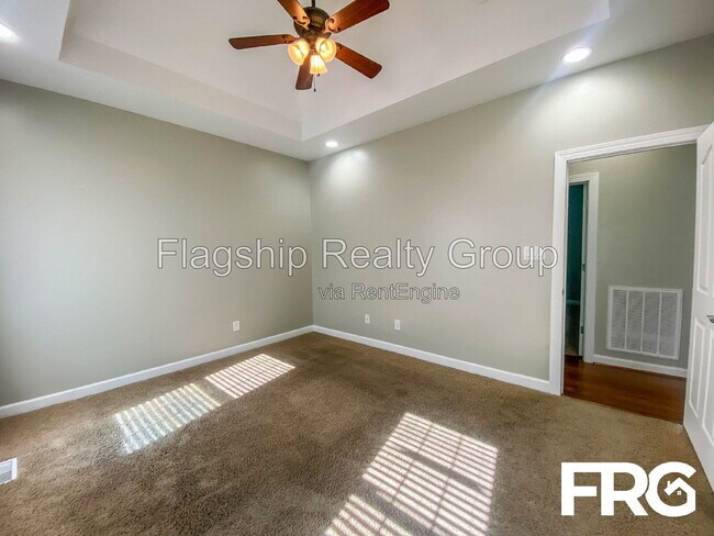 Building Photo - 101 Autumn Ridge Dr