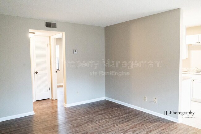 Building Photo - 129 Hillcrest Dr