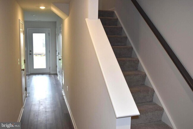Building Photo - 119 Brashear Ct