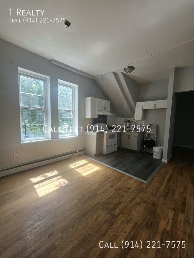 Building Photo - 170 Woodworth Ave
