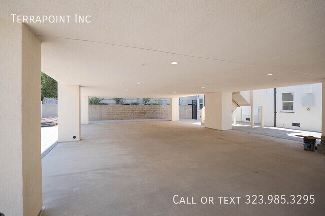 Building Photo - 1036 Westmoreland Ave