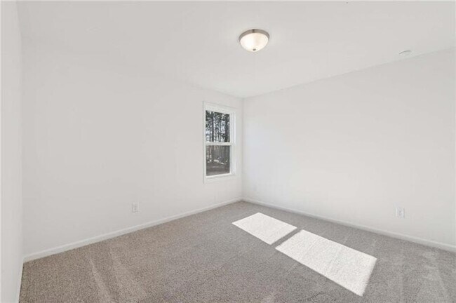 Building Photo - 64 Silverleaf Trl