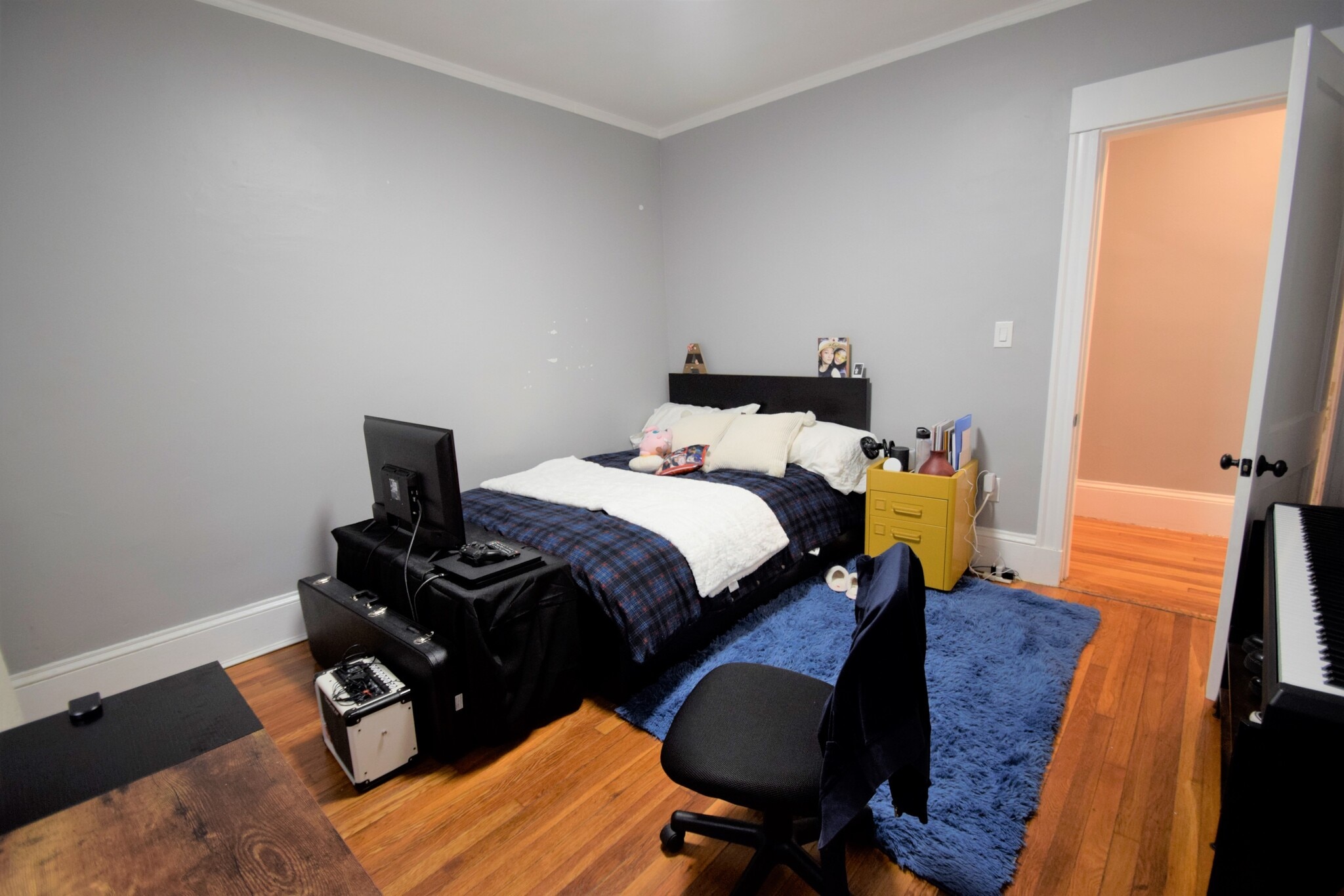 Building Photo - 235 Chestnut Hill Ave