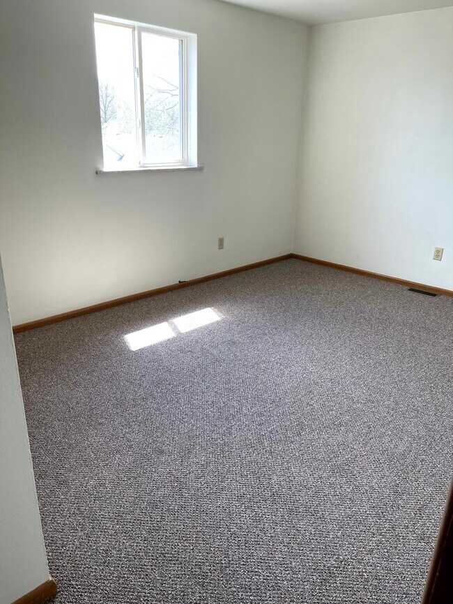 Building Photo - 6 Florentine Ct