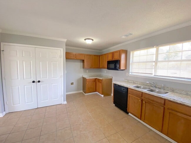 Building Photo - 4559 Cedar Leaf Cove