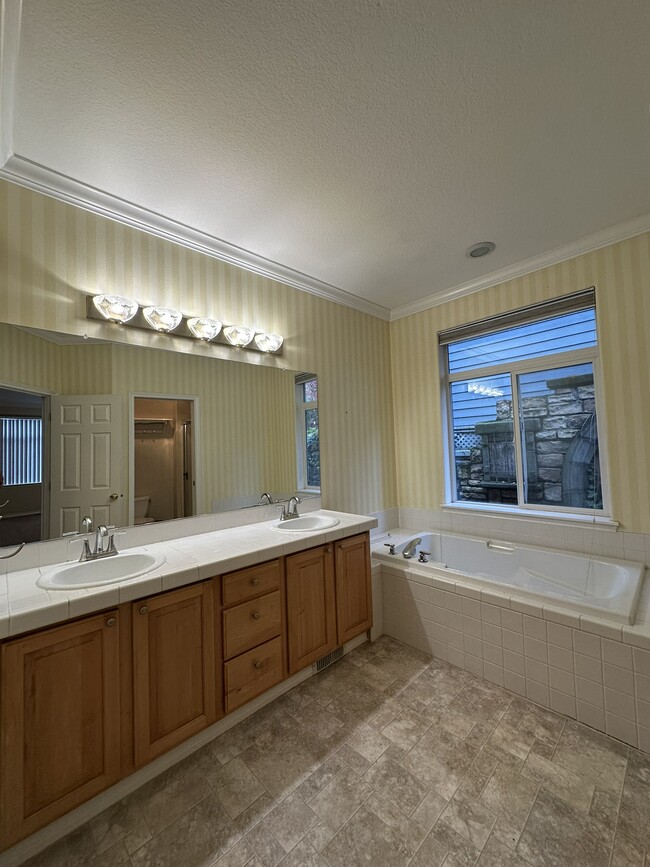 Building Photo - 17855 SW Mandel Ln