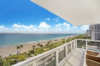 Building Photo - 10275 Collins Ave