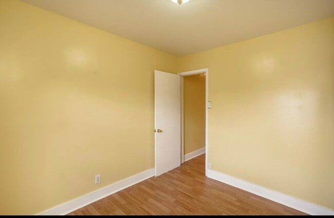 Building Photo - 2957 Aramingo Ave