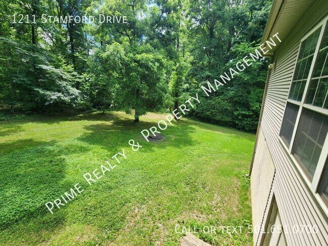 Building Photo - 1211 Stamford Dr