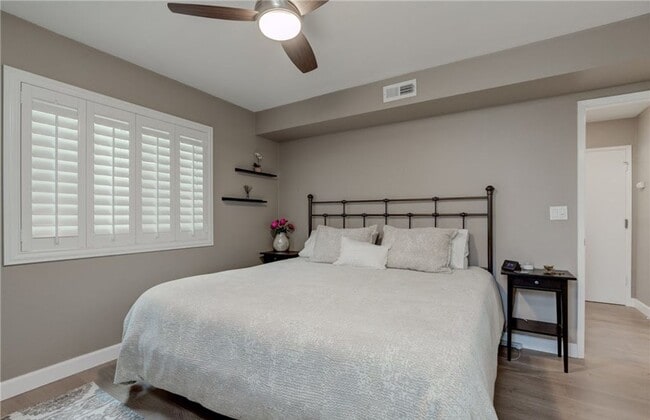 Building Photo - 2521 Voorhees Ave