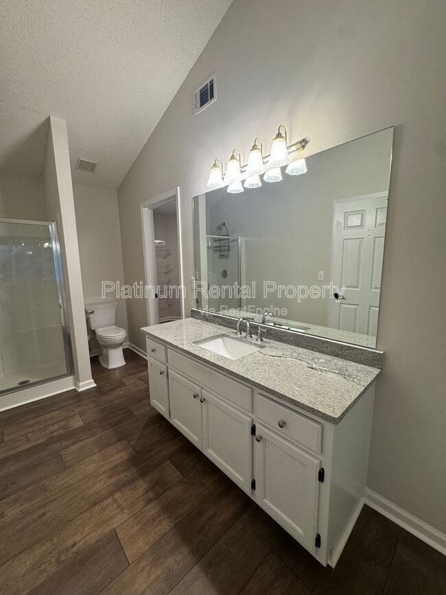 Building Photo - 335 Charlyne Way