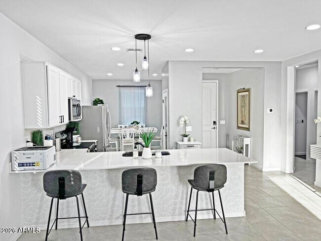 Building Photo - 29902 N Acacia Dr.